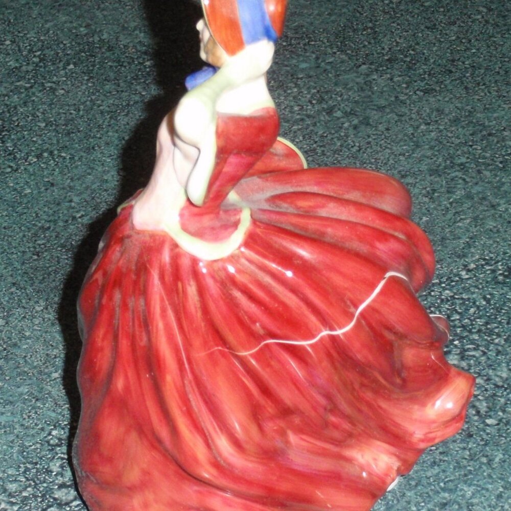 Vintage Royal Doulton Porcelain Collectible Figurine "Autumn Breezes" HN1936 - Picture 4 of 9